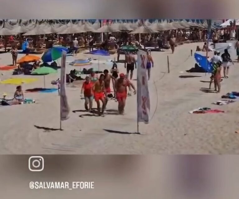 Femeie de 49 de ani, salvată de la înec după ce a ignorat steagul roșu